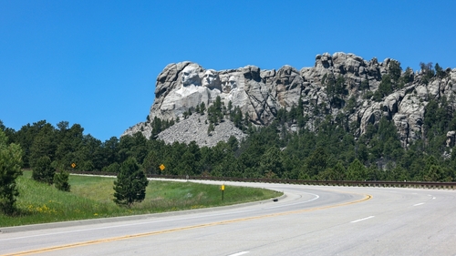 Road by Mount Rushmore - Infrastructure in the Black Hills